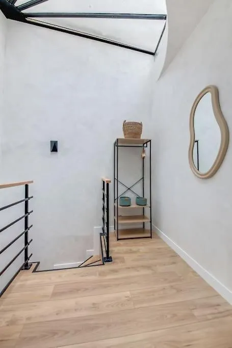 Holiday home Luxueuse Maisonnette Au Coeur De Batignolles 17Eme Paris France